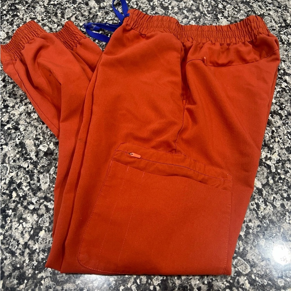 Figs women’s auburn high waisted jogger scrub XXS